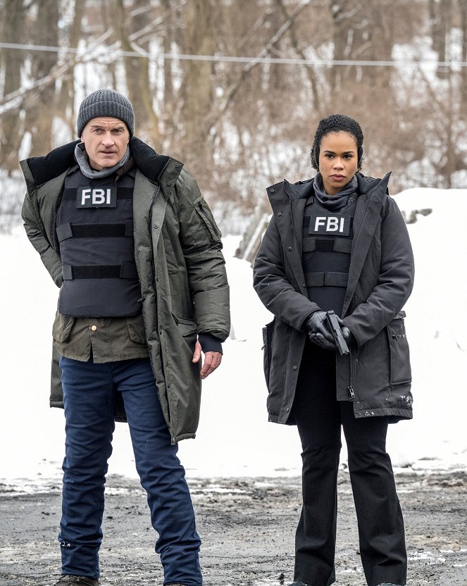 FBI: Most Wanted - Season 2 - Vanished - Z filmu - Julian McMahon, Roxy Sternberg