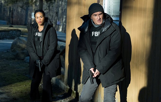 FBI: Most Wanted - Season 2 - Dysfunction - Photos - Roxy Sternberg, Julian McMahon