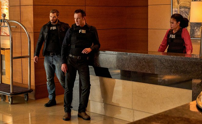 FBI: Most Wanted - Deconflict - Photos - Kellan Lutz, Julian McMahon, Roxy Sternberg