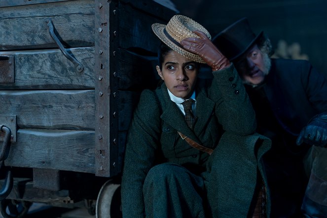 Doctor Who - The Vanquishers - Photos - Mandip Gill, Steve Oram