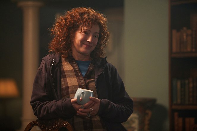 A Discovery of Witches - Episode 3 - Van film - Alex Kingston