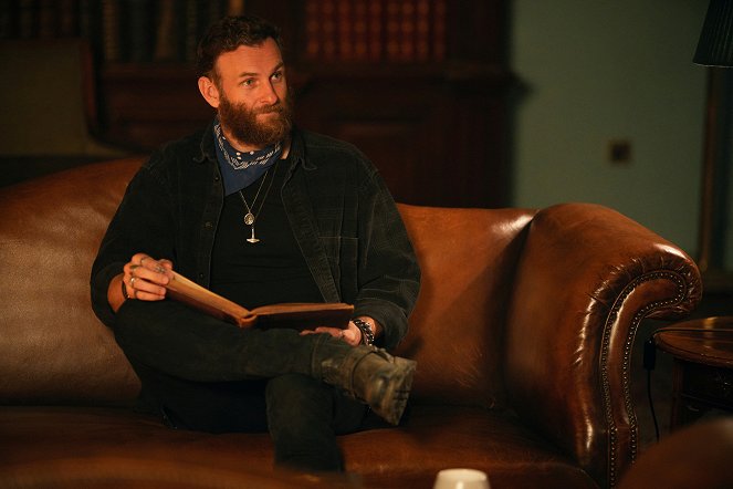 A Discovery of Witches - Season 3 - Episode 3 - Photos - Steven Cree