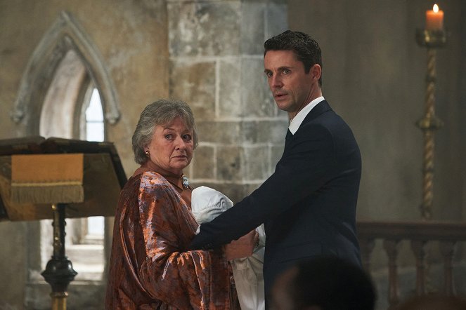 A Discovery of Witches - Episode 5 - Photos - Sorcha Cusack, Matthew Goode