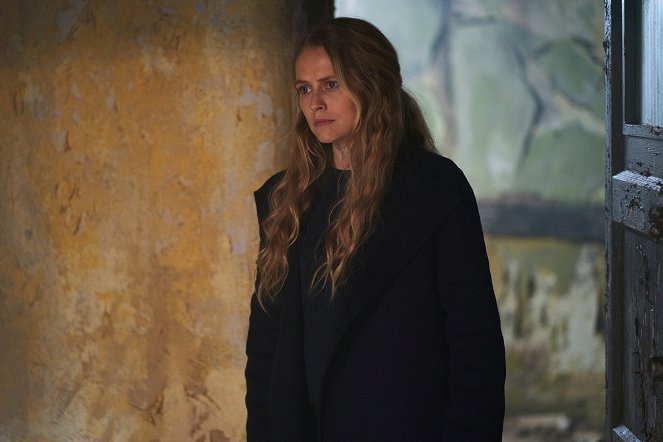 A Discovery of Witches - Episode 7 - Photos - Teresa Palmer