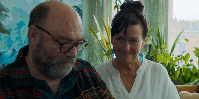 Kämppikset - Ihana valo - De la película - Pertti Sveholm, Sinikka Sokka