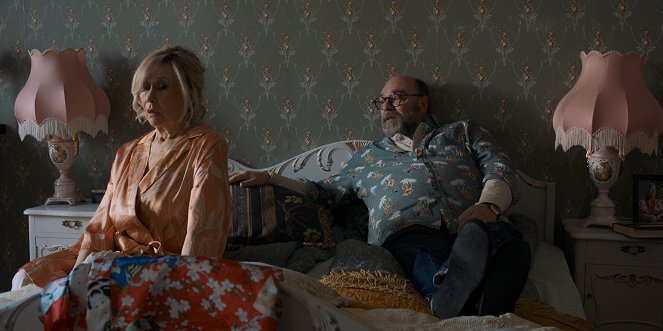 Kämppikset - Bonus- ja postikortti - De la película - Eeva Litmanen, Pertti Sveholm