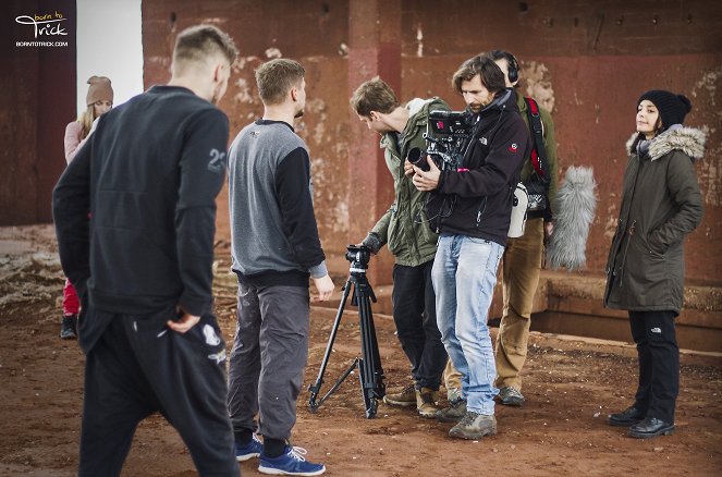 Budujeme Slovensko - Niklová Huta v Seredi - De filmagens