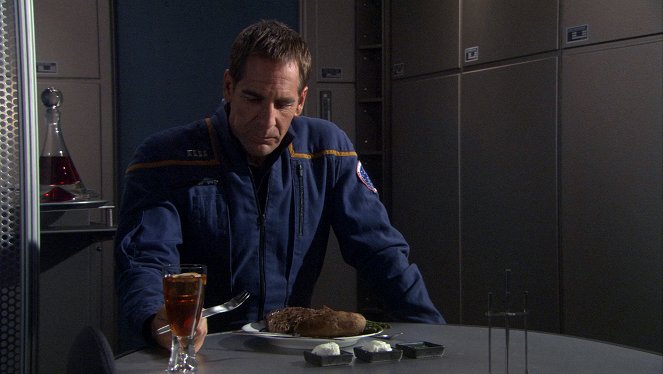 Star Trek: Enterprise - Season 4 - Cold Station 12 - Photos - Scott Bakula