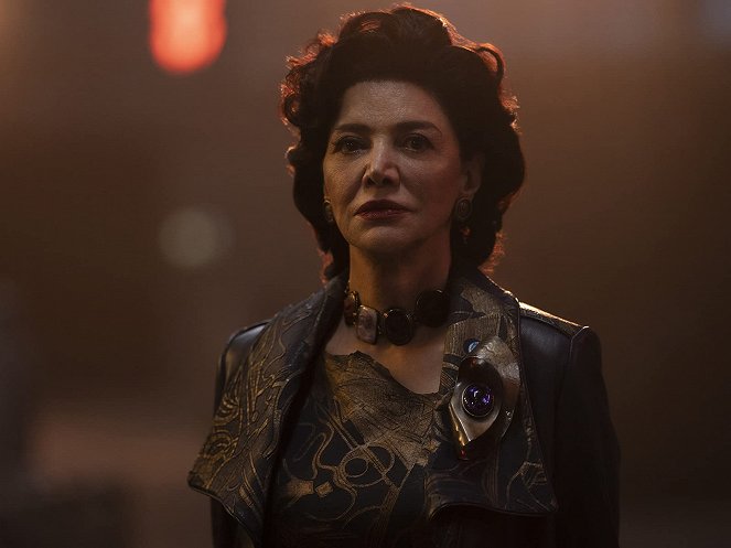 The Expanse - Why We Fight - Photos - Shohreh Aghdashloo
