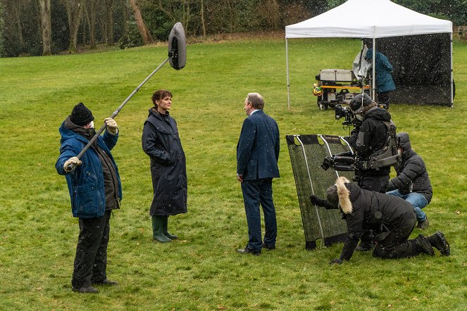 Midsomer Murders - Season 22 - Happy Families - Van de set