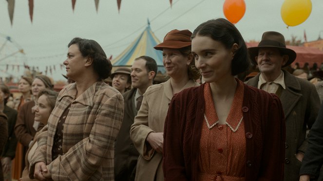 Zaułek koszmarów - Z filmu - Rooney Mara