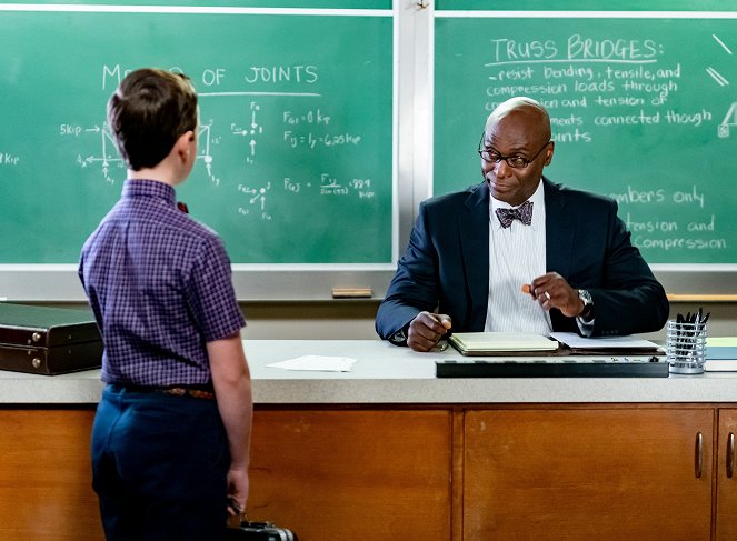 Young Sheldon - An Introduction to Engineering and a Glob of Hair Gel - Van film - Lance Reddick
