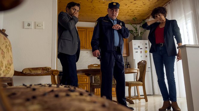 Der Kroatien-Krimi - Season 6 - Tod im roten Kleid - Filmfotók - Lenn Kudrjawizki, Thomas Dehler, Jasmin Gerat