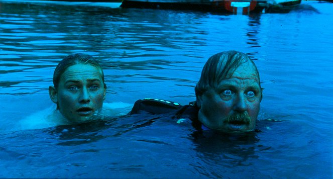 La cabeza sobre el agua - De la película - Lene Elise Bergum, Jon Skolmen
