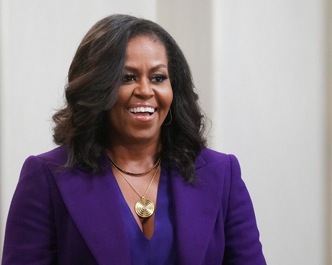 Black-ish - Season 8 - That's What Friends Are For - De la película - Michelle Obama