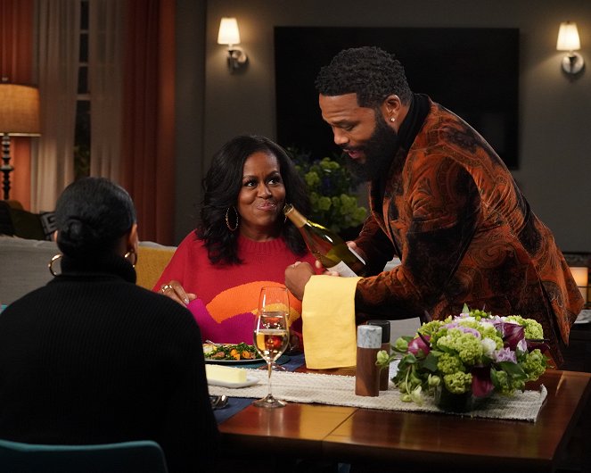 Black-ish - Season 8 - That's What Friends Are For - Kuvat elokuvasta - Michelle Obama, Anthony Anderson