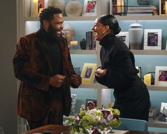Black-ish - Season 8 - That's What Friends Are For - Photos - Anthony Anderson, Tracee Ellis Ross