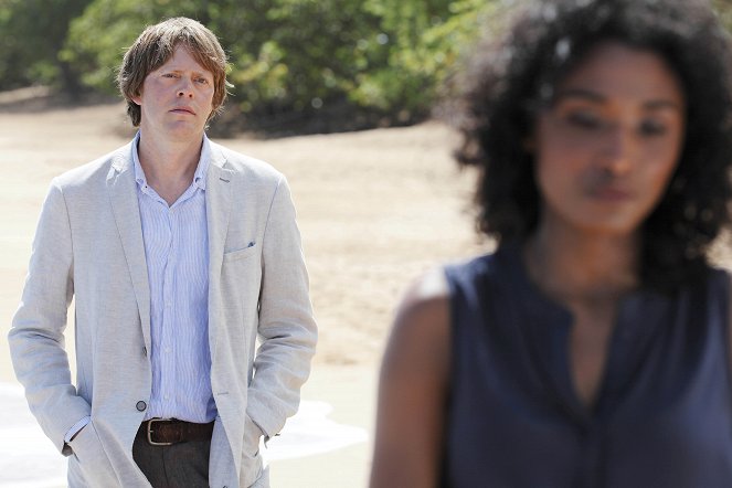 Death in Paradise - Death of a Detective - Photos