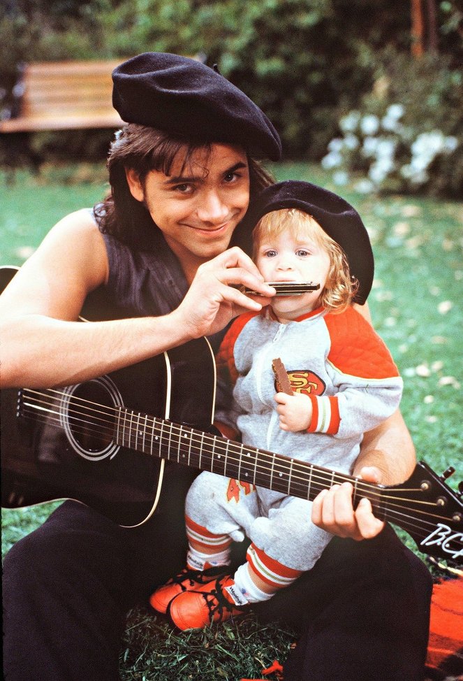 Full House - Just One of the Guys - Photos - John Stamos