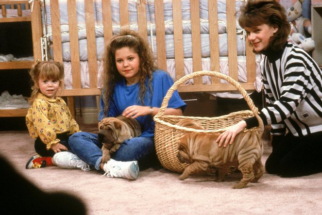 Full House - Michelles erste Liebe - Filmfotos - Candace Cameron Bure, Andrea Barber