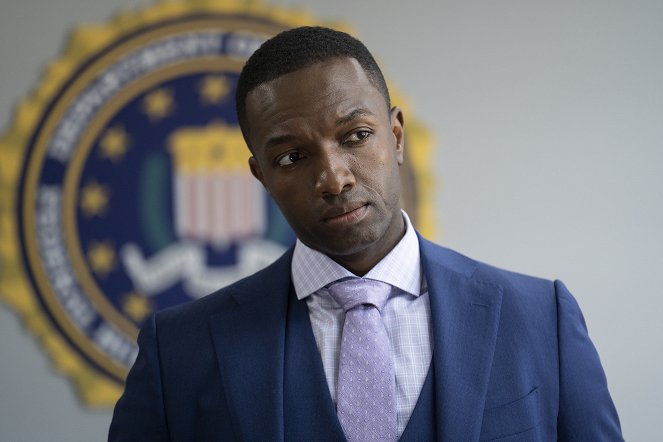 Bosch - Good People on Both Sides - Photos - Jamie Hector