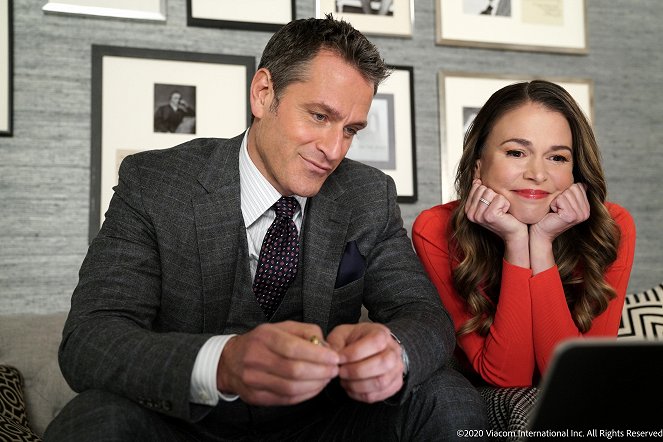 Younger - The Son Also Rises - Photos - Peter Hermann, Sutton Foster