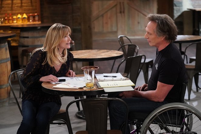 Mom - Beef Baloney Dan and the Hot Zone - Photos - Courtney Thorne-Smith, William Fichtner