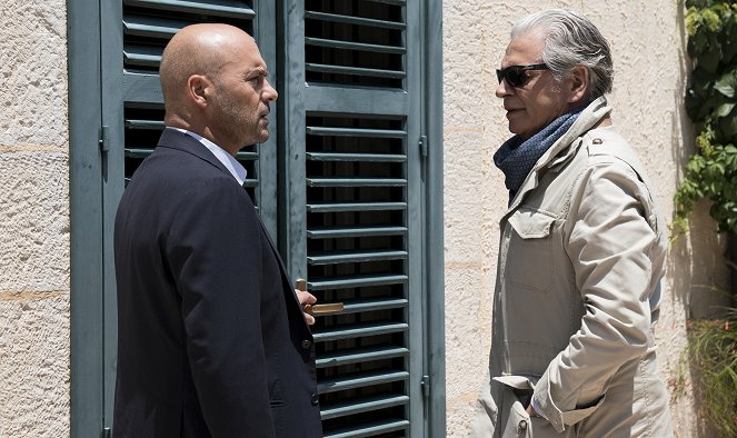 Commissaire Montalbano - Season 12 - La giostra degli scambi - Film - Luca Zingaretti, Fabrizio Bentivoglio