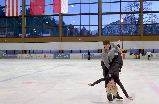 Des patineurs hors norme - Le couple Aljona Savchenko et Bruno Massot - Film