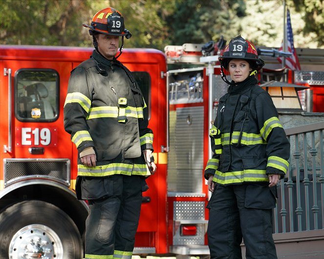 Station 19 - Season 5 - All I Want for Christmas Is You - Van film