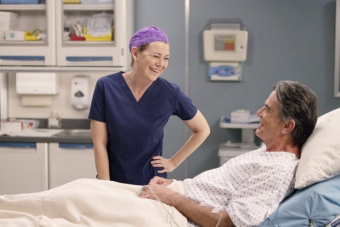 Grey's Anatomy - It Came Upon a Midnight Clear - Photos - Ellen Pompeo, Peter Gallagher