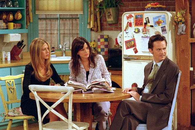 Friends - Season 7 - The One with Rachel's Book - Photos - Jennifer Aniston, Courteney Cox, Matthew Perry