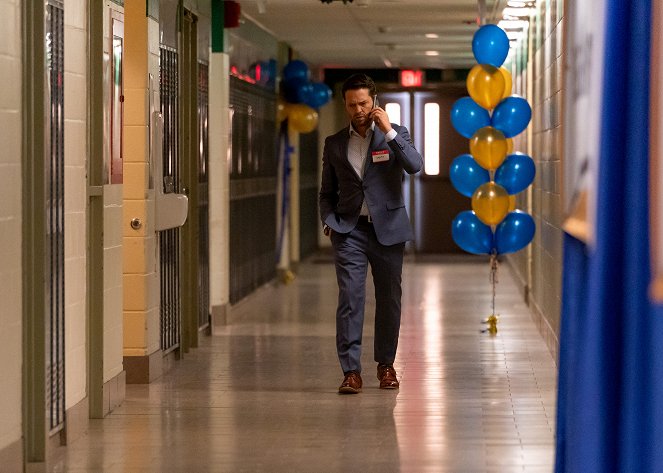 Éber szemek - Season 5 - Az iskola gyilkosság miatt zárva - Filmfotók