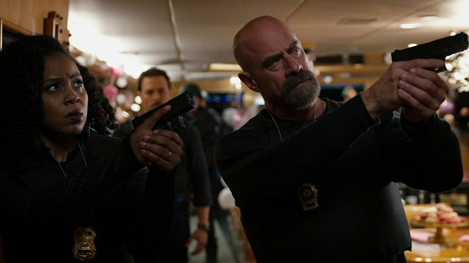 Law & Order: Organized Crime - Ashes to Ashes - Photos - Danielle Moné Truitt, Christopher Meloni