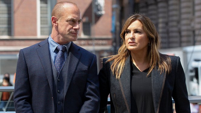 Law & Order: Organized Crime - The Christmas Episode - De la película - Christopher Meloni, Mariska Hargitay