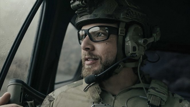 SEAL Team - All Bravo Stations - Z filmu - Max Thieriot