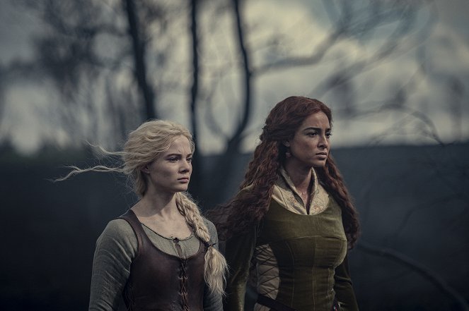 The Witcher - Season 2 - Entscheidungen - Filmfotos - Freya Allan, Anna Shaffer