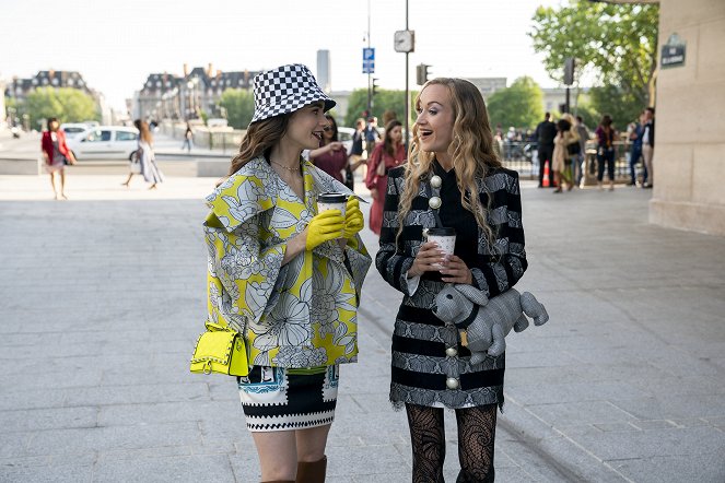Emily in Paris - Season 2 - Jules und Em - Filmfotos - Lily Collins