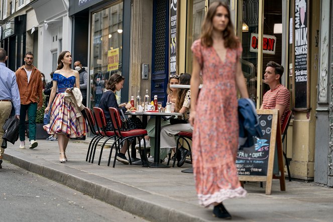 Emily in Paris - Ein Engländer in Paris - Filmfotos - Lily Collins