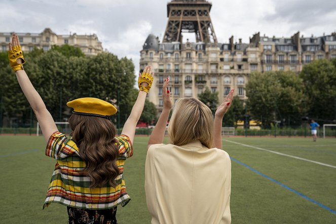 Emily in Paris - Season 2 - Scents & Sensibility - Photos