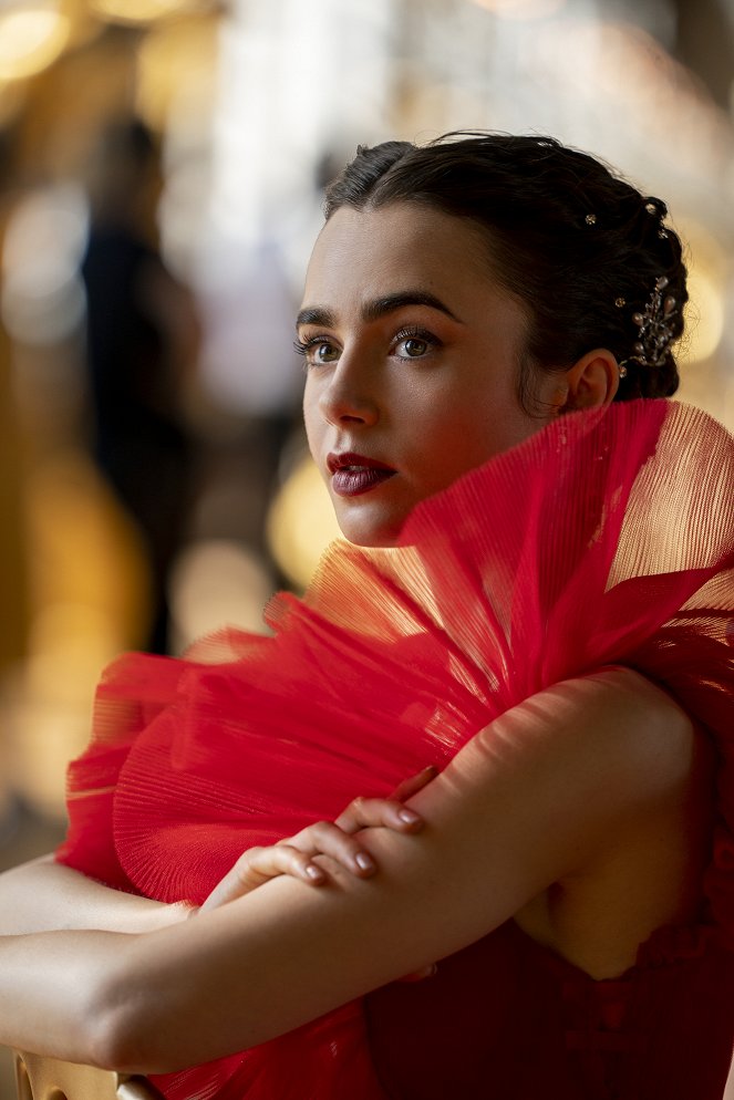 Emily in Paris - French Revolution - Photos - Lily Collins