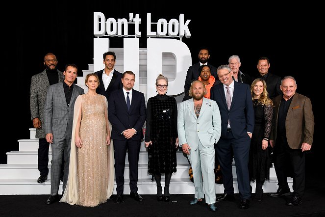 Don't Look Up - Events - "Don't Look Up" World Premiere at Jazz at Lincoln Center on December 05, 2021 in New York City - Tyler Perry, Scott Stuber, Jennifer Lawrence, Tomer Sisley, Leonardo DiCaprio, Meryl Streep, Jonah Hill, Himesh Patel, Kid Cudi, Adam McKay, Ron Perlman, Kevin J. Messick, Paul Guilfoyle