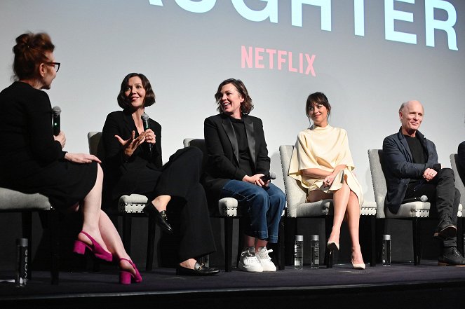 "The Lost Daughter" NYC Tastemaker Screening at Crosby Hotel on September 30, 2021 in New York City - Maggie Gyllenhaal, Olivia Colman, Dakota Johnson, Ed Harris