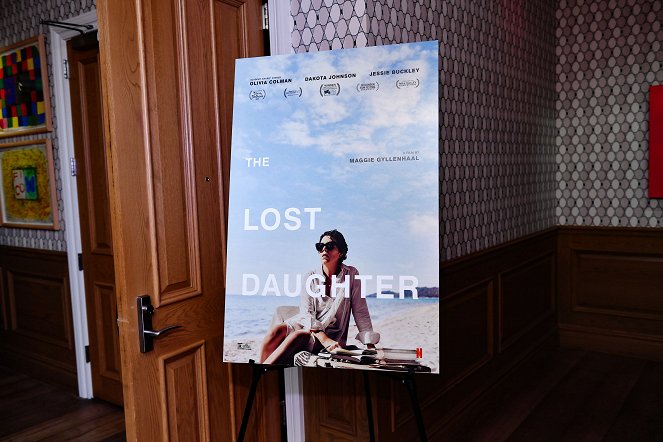 The Lost Daughter - Rendezvények - "The Lost Daughter" NYC Tastemaker Screening at Crosby Hotel on September 30, 2021 in New York City