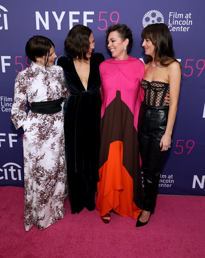 La hija oscura - Eventos - "The Lost Daughter" premiere during the 59th New York Film Festival at Alice Tully Hall on September 29, 2021 in New York City - Jessie Buckley, Maggie Gyllenhaal, Olivia Colman, Dakota Johnson