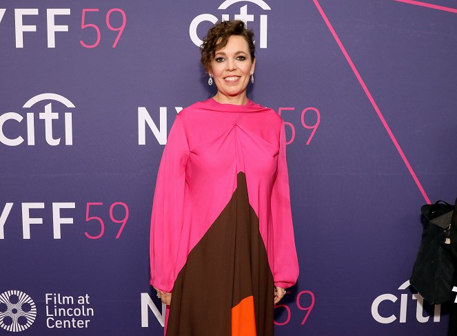 Temná dcera - Z akcií - "The Lost Daughter" premiere during the 59th New York Film Festival at Alice Tully Hall on September 29, 2021 in New York City - Olivia Colman