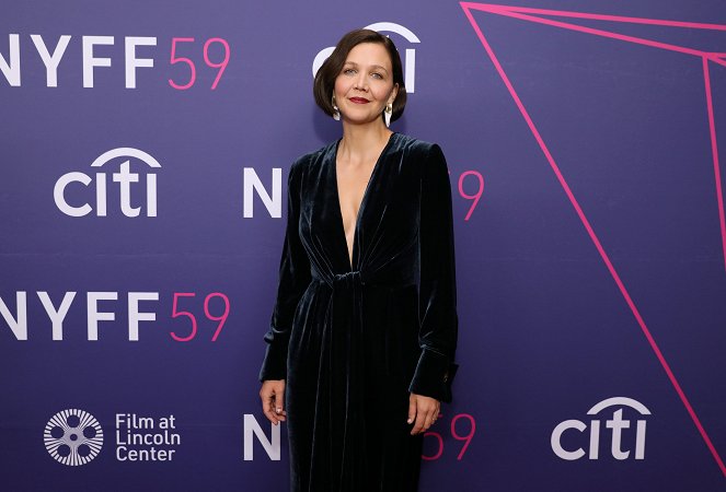 Poupée volée - Événements - "The Lost Daughter" premiere during the 59th New York Film Festival at Alice Tully Hall on September 29, 2021 in New York City - Maggie Gyllenhaal