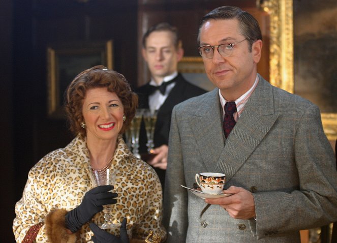 Agatha Christie's Marple - By the Pricking of My Thumbs - Photos