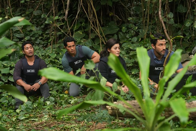 Agenci NCIS: Hawaje - Season 1 - Spies, Part 2 - Z filmu - Beulah Koale, Alex Tarrant, Yasmine Al-Bustami, Noah Mills