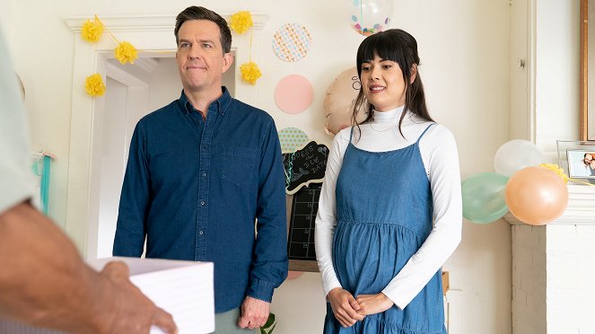 Together Together - Photos - Ed Helms, Patti Harrison